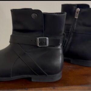 Women’s Birkenstock Collins blk leather ankle boots, sz 8.5, gently used